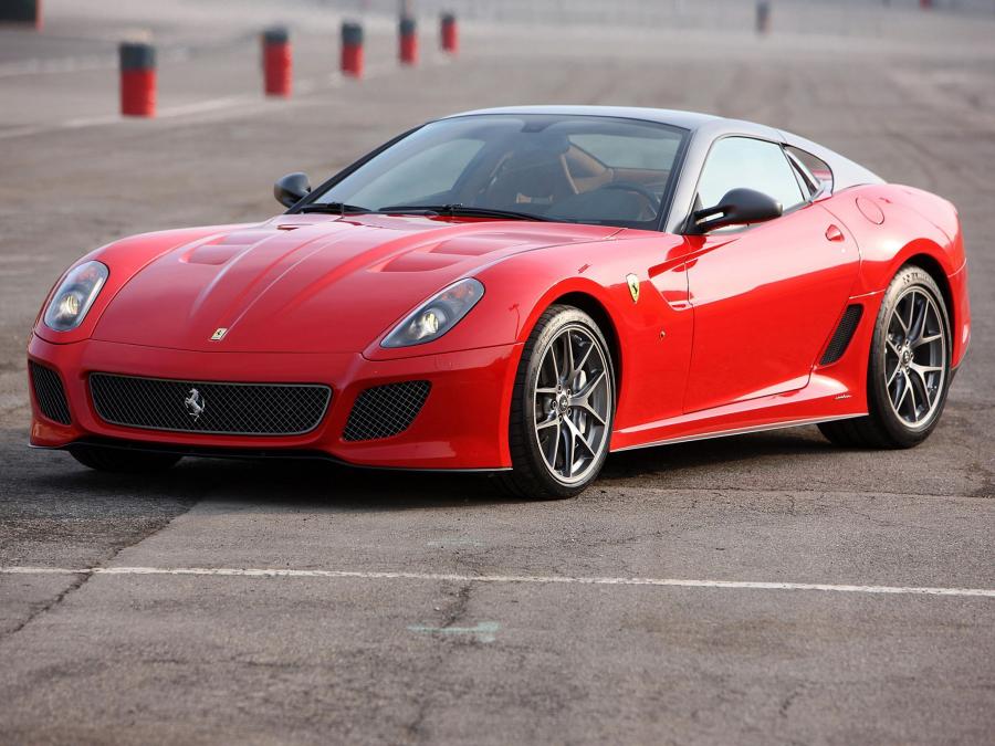  Ferrari 599 GTO 2010 года  (фото 1 из 39)